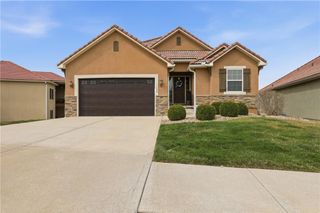 1528 SW ANTIQUITY Drive, Lee's Summit, MO 64081
