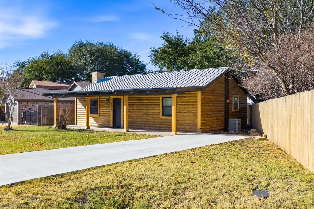 4522 Robin Court, Granbury, TX 76049 — photo 2