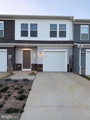 179 OLYMPUS RD, Charles Town, WV 25414