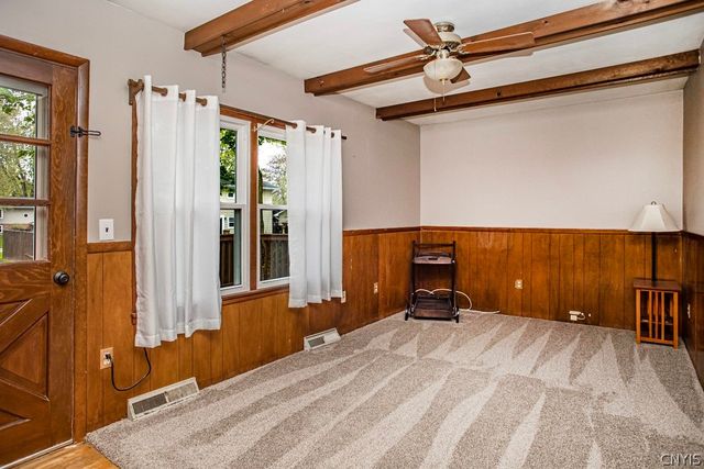 9 Nightingale, Clay, NY 13090