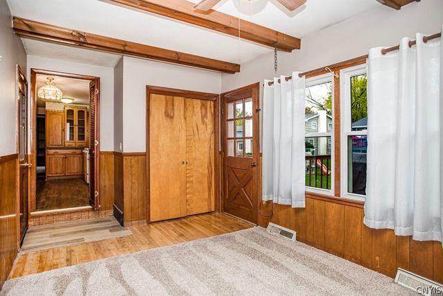9 Nightingale, Clay, NY 13090