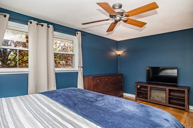 9 Nightingale, Clay, NY 13090