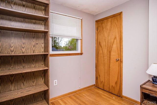 9 Nightingale, Clay, NY 13090