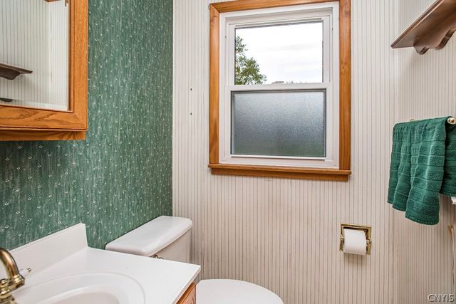 9 Nightingale, Clay, NY 13090