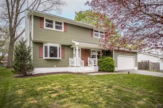 9 Nightingale, Clay, NY 13090