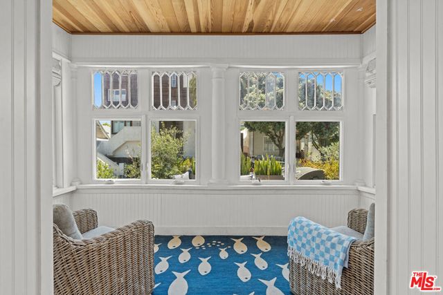 157 Hart Avenue, Santa Monica, CA 90405