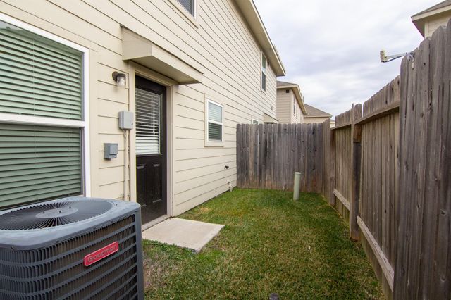 13003 Bella Vida Lane, Houston, TX 77082