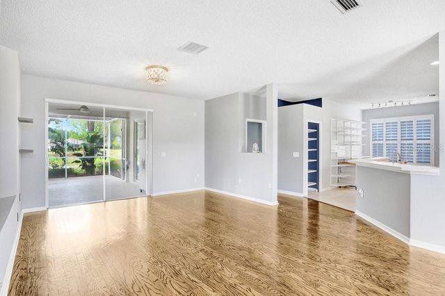 5302 WATERLEAF COURT, Valrico, FL 33596