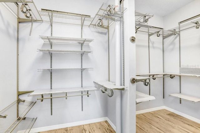 5302 WATERLEAF COURT, Valrico, FL 33596