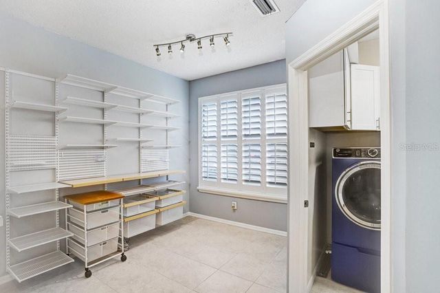 5302 WATERLEAF COURT, Valrico, FL 33596