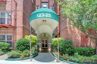 123-25 82nd Avenue 5R, Kew Gardens, NY 11415