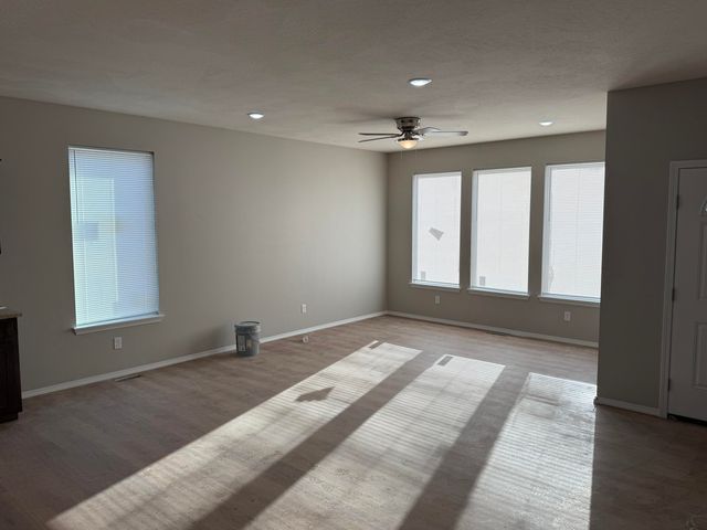 3486 N Ohara Avenue, Springfield, MO 65803