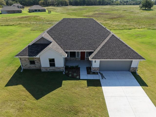 219 Hope Avenue, Shawnee, OK 74804