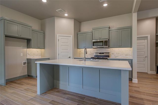 219 Hope Avenue, Shawnee, OK 74804