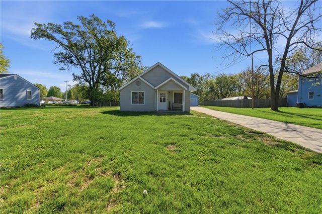 3025 Shrine Park Road, Leavenworth, KS 66048