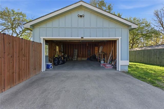 3025 Shrine Park Road, Leavenworth, KS 66048
