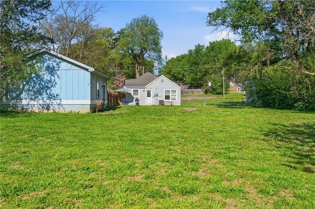 3025 Shrine Park Road, Leavenworth, KS 66048