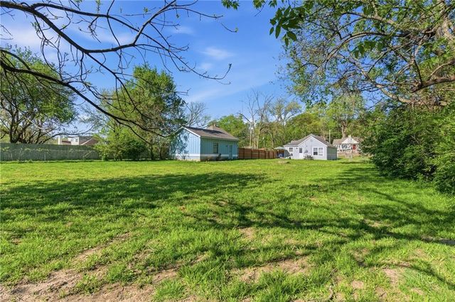 3025 Shrine Park Road, Leavenworth, KS 66048