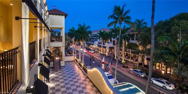 950 7th AVE S 23, Naples, FL 34102