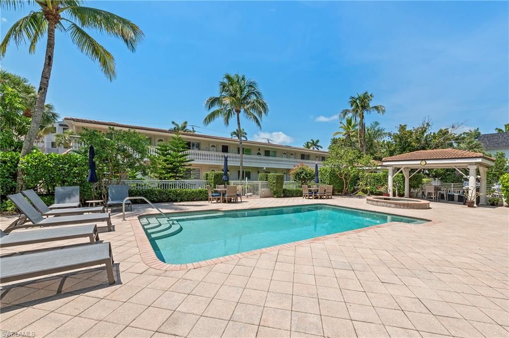 950 7th AVE S 23, Naples, FL 34102