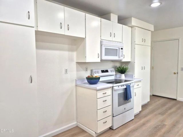 3225 Village 3, Camarillo, CA 93012