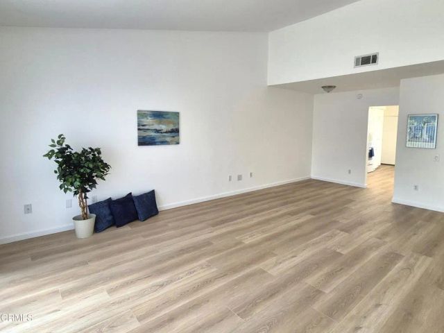 3225 Village 3, Camarillo, CA 93012
