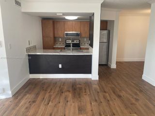 6995 NW 186th St E305, Hialeah, FL 33015