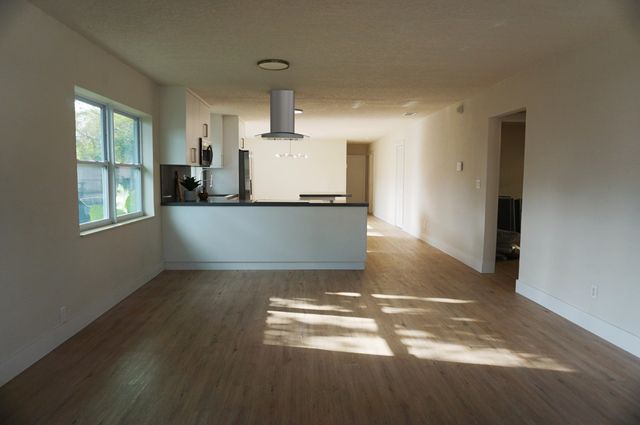 1498 NE 38th Street, Oakland Park, FL 33334