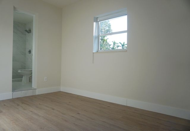 1498 NE 38th Street, Oakland Park, FL 33334