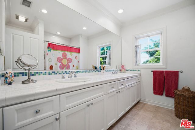 4309 Kraft Avenue, Studio City, CA 91604
