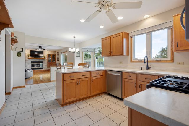 15N133 Shirewood Farm Road, Hampshire, IL 60140