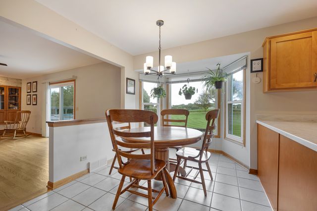 15N133 Shirewood Farm Road, Hampshire, IL 60140