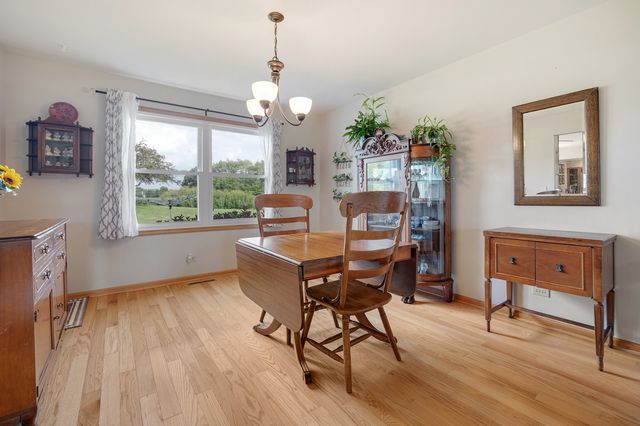 15N133 Shirewood Farm Road, Hampshire, IL 60140