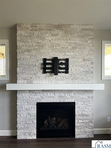 1042 Saba Boulevard, Mankato, MN 56001