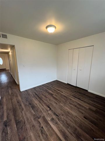 11409 Westpoint Street, Taylor, MI 48180