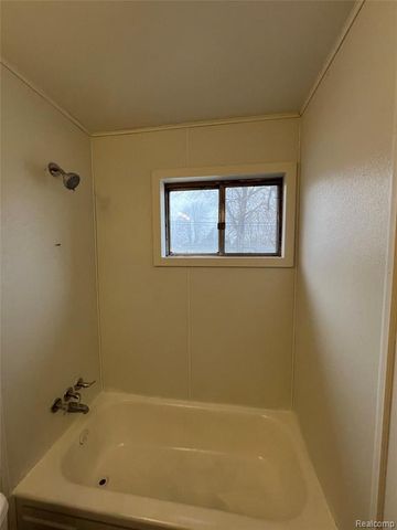 11409 Westpoint Street, Taylor, MI 48180