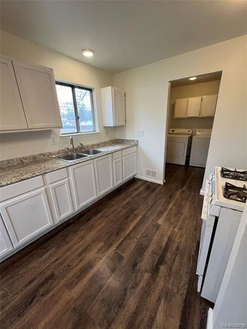 11409 Westpoint Street, Taylor, MI 48180