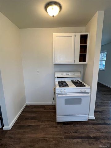 11409 Westpoint Street, Taylor, MI 48180