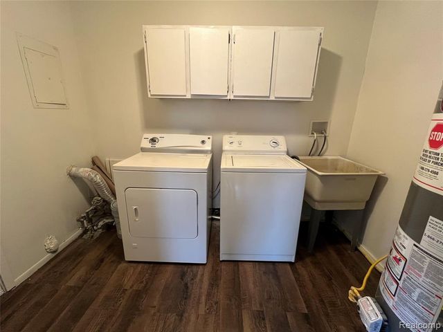 11409 Westpoint Street, Taylor, MI 48180