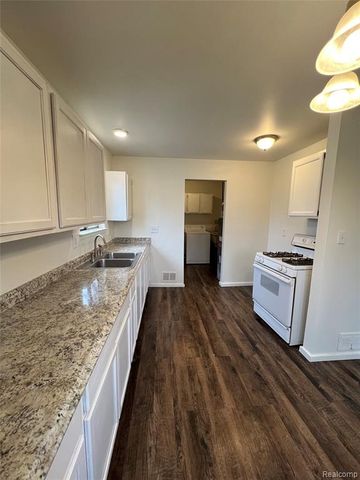 11409 Westpoint Street, Taylor, MI 48180