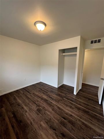 11409 Westpoint Street, Taylor, MI 48180