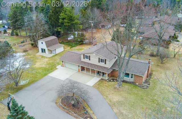 60301 Mound Road, Washington Township, MI 48094