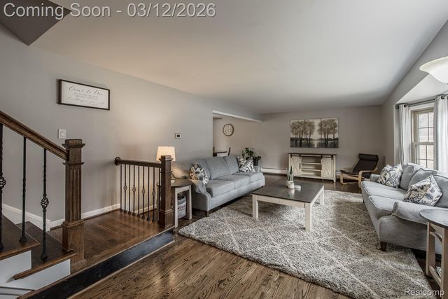 60301 Mound Road, Washington Township, MI 48094