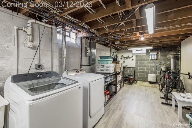 60301 Mound Road, Washington Township, MI 48094