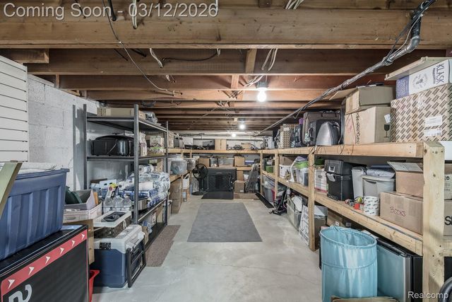 60301 Mound Road, Washington Township, MI 48094