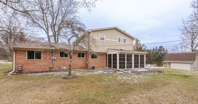 60301 Mound Road, Washington Township, MI 48094