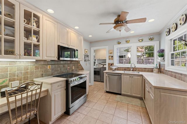 30 Birchbrook Road, Bronxville, NY 10708
