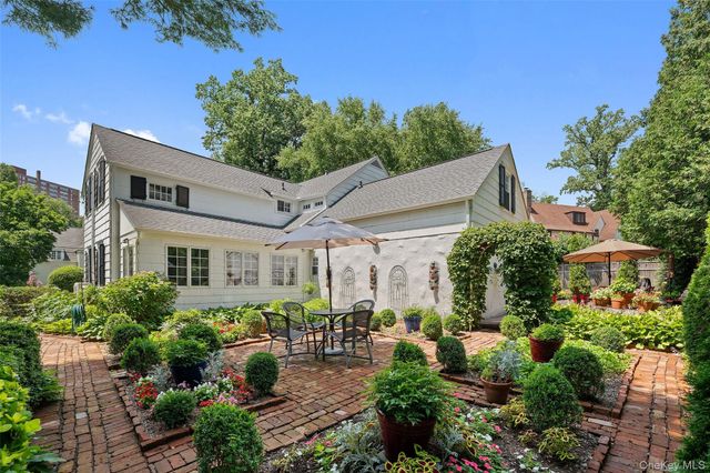30 Birchbrook Road, Bronxville, NY 10708