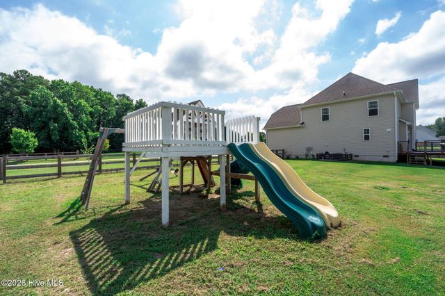 525 Daylily Court, Carthage, NC 28327