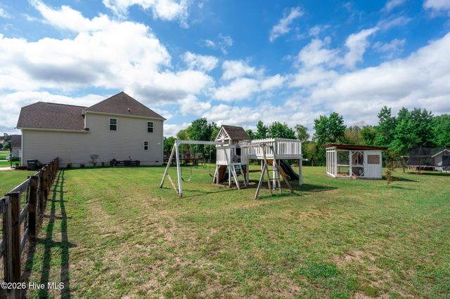 525 Daylily Court, Carthage, NC 28327